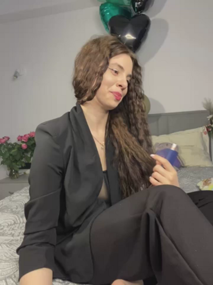 CurlyLara