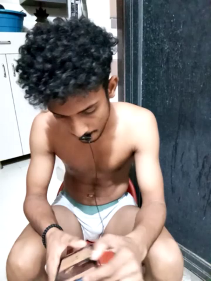 curlyhairboy_
