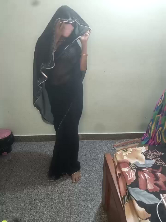 Indian_hotmilfs