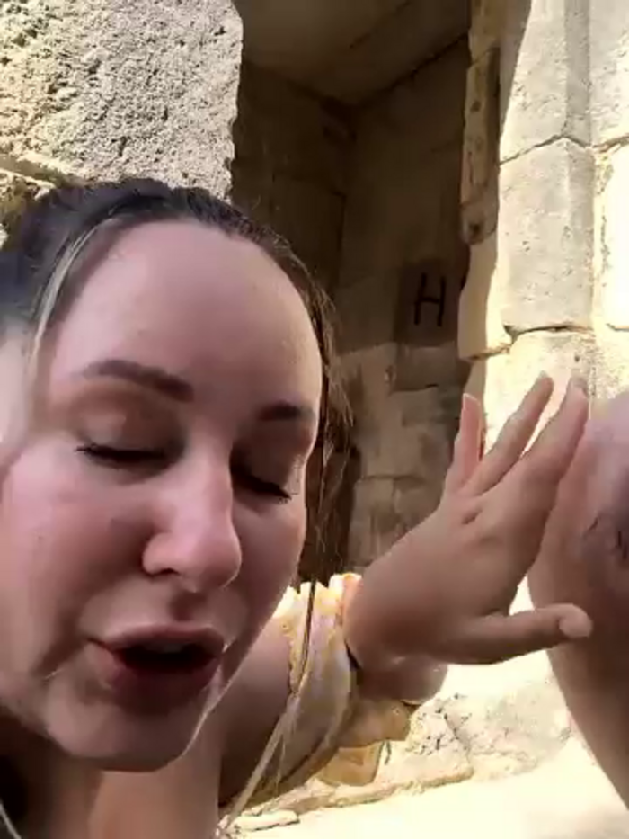 Mona_Plus