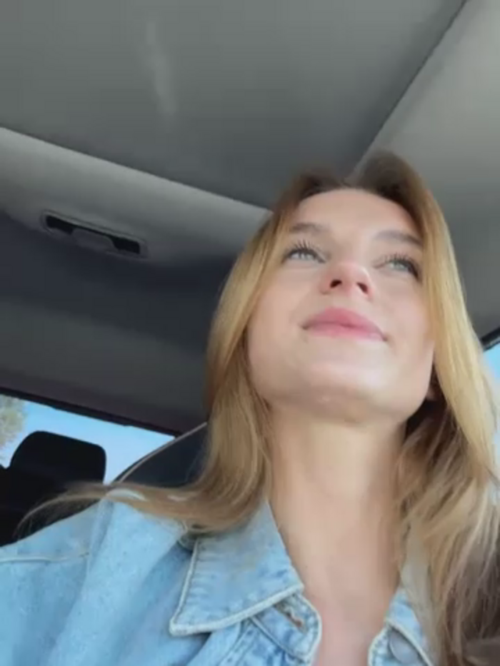 -AngelAri-