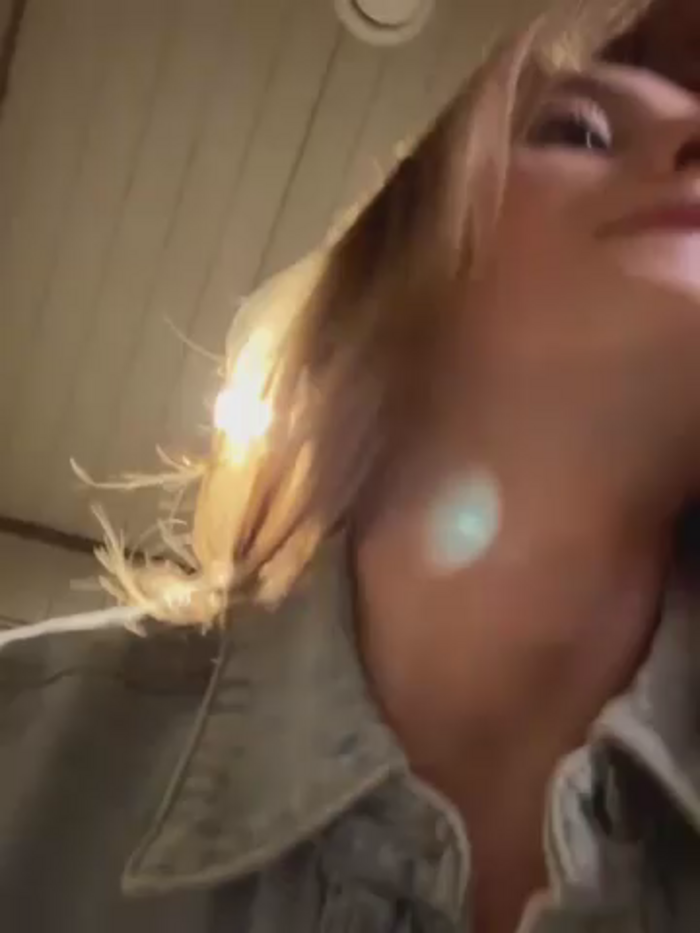 -AngelAri-