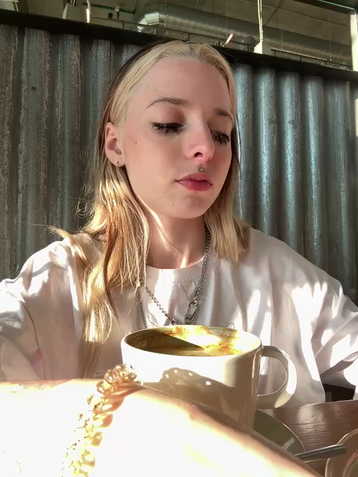 LoraaDoll