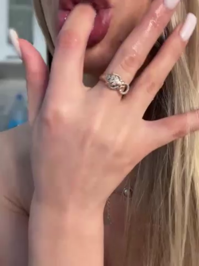 Adelina0001