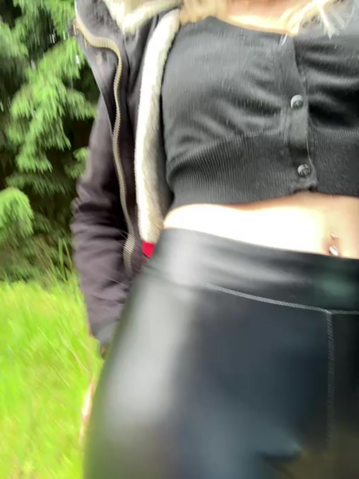 LaraBlond