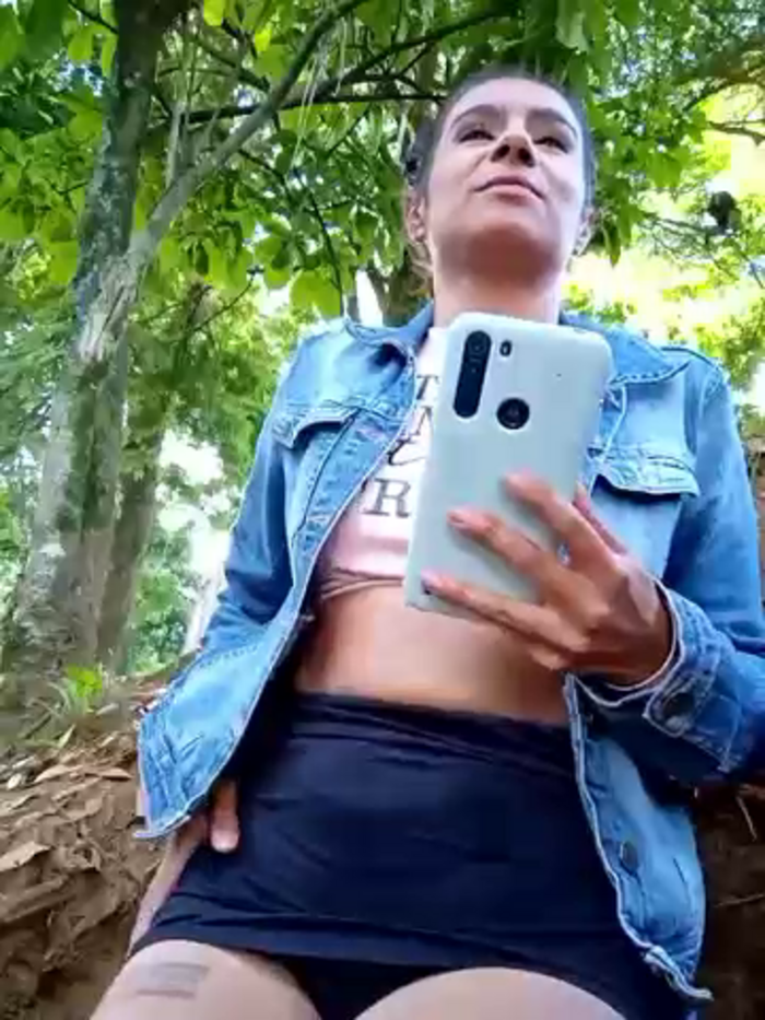 Leslly_