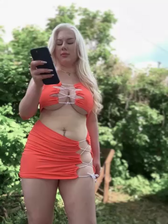 LaraHollywood