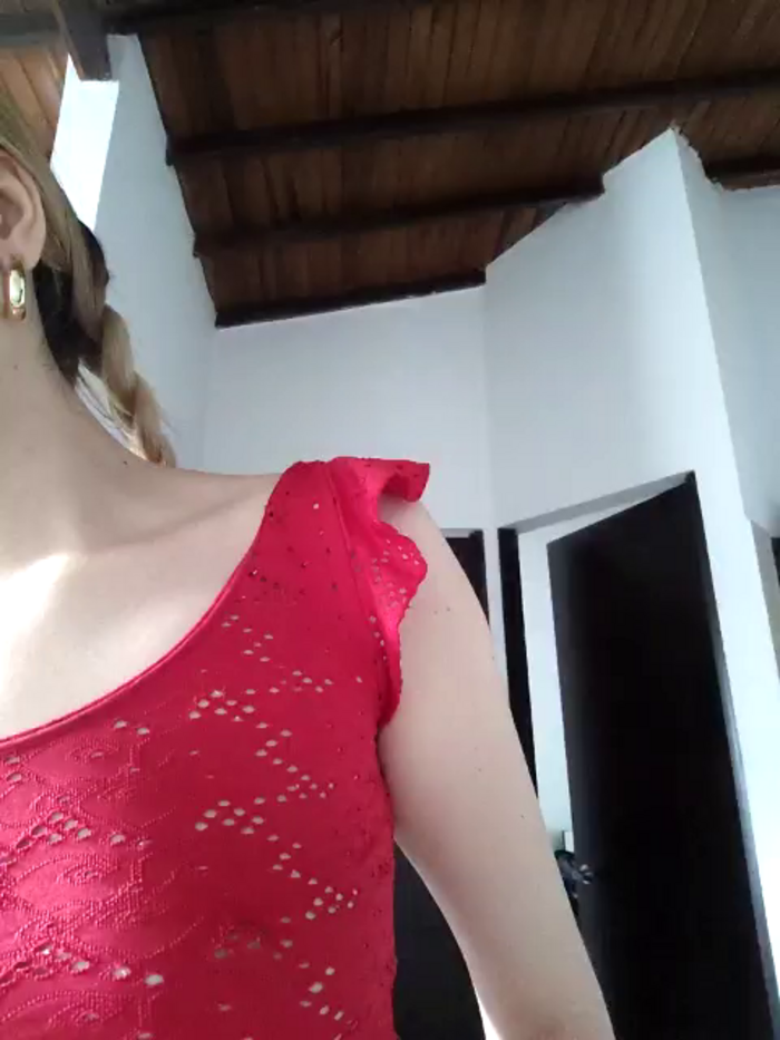 NicoleCut