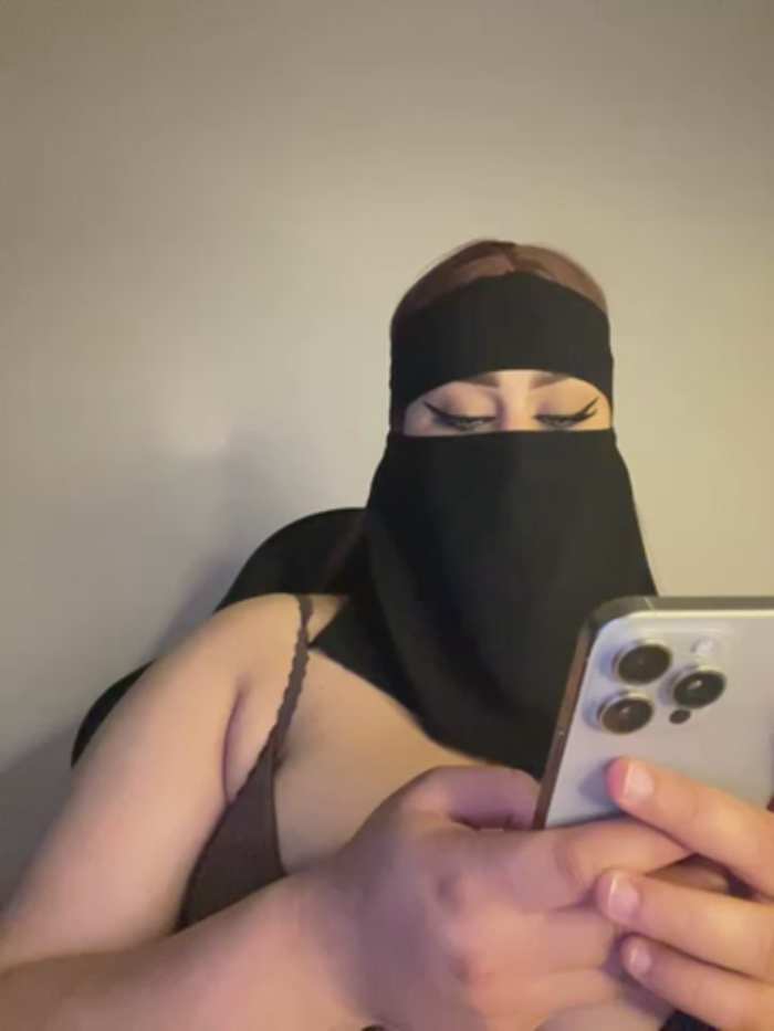QueenDina777