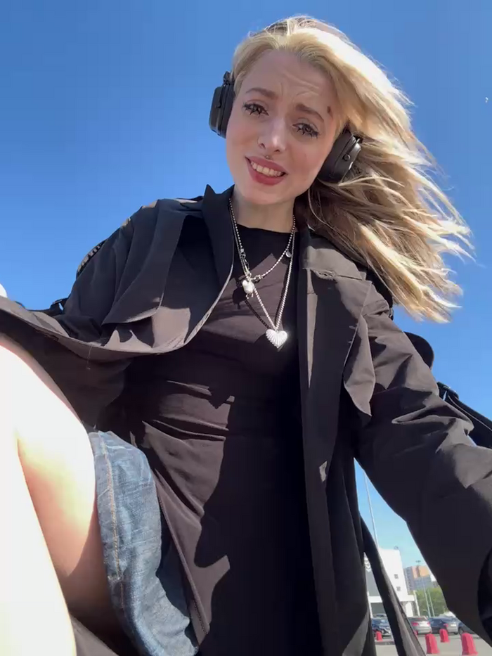 LoraaDoll