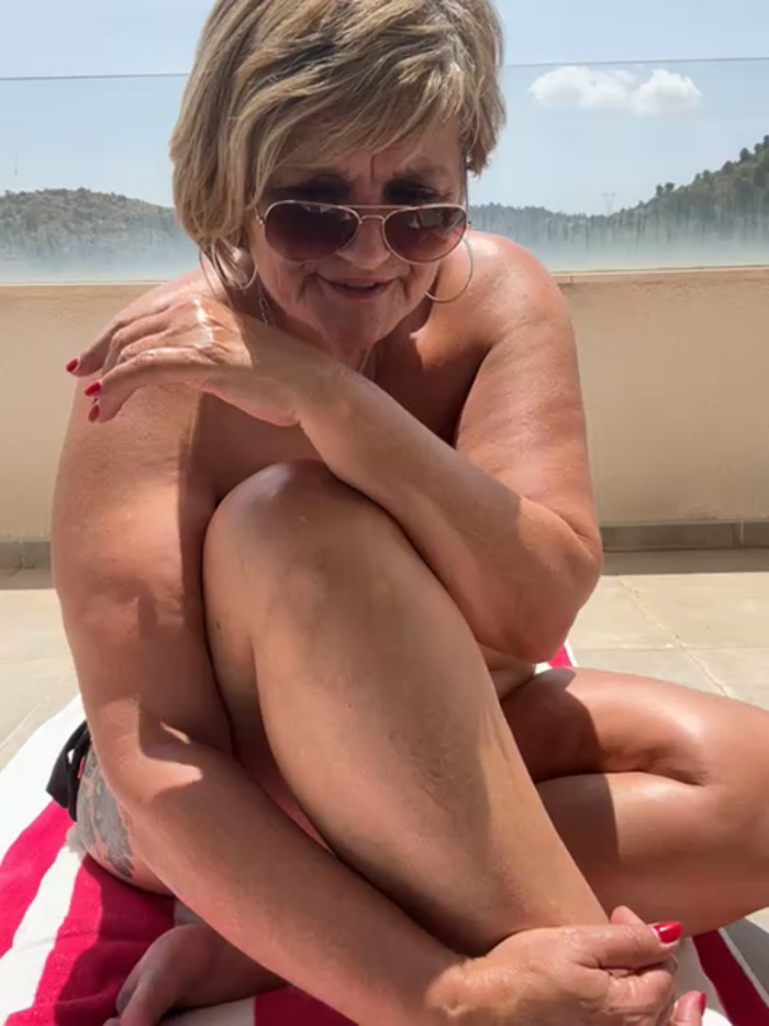 Milf-Ella