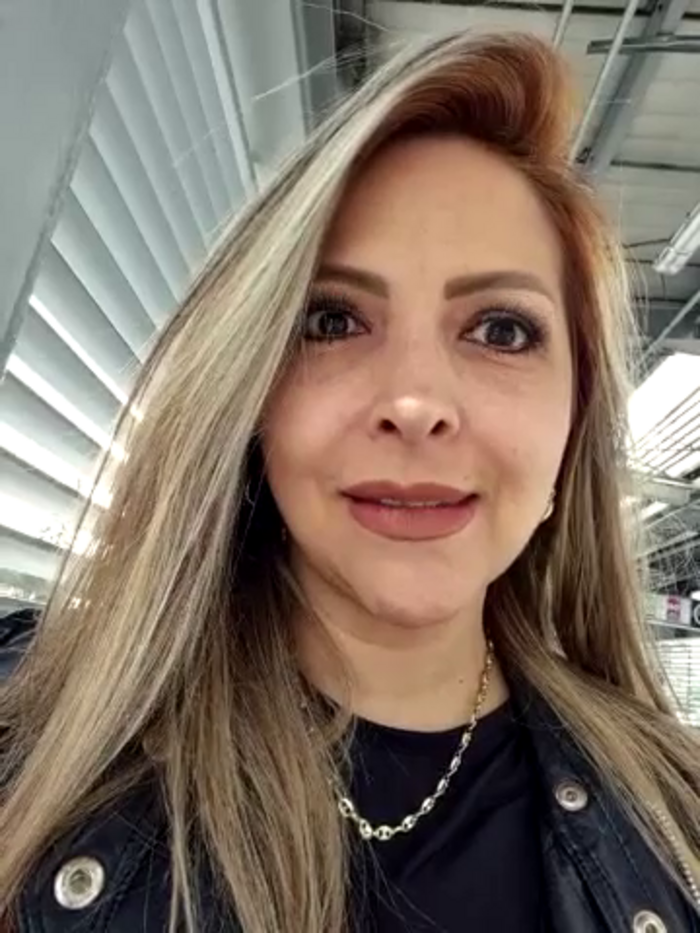 _Abril-Office1