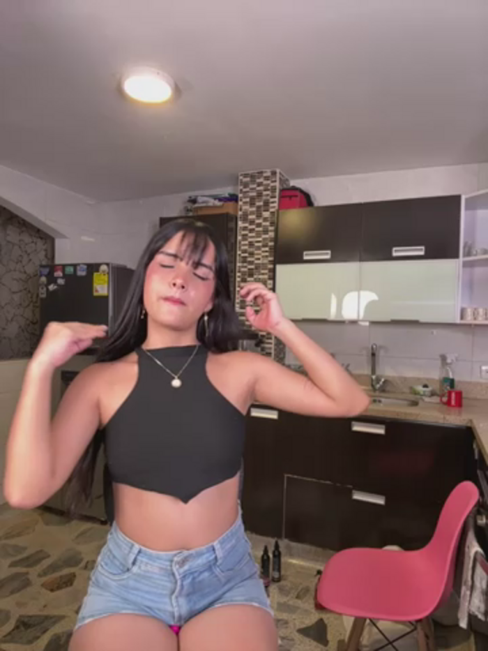 kevin_hotgirls