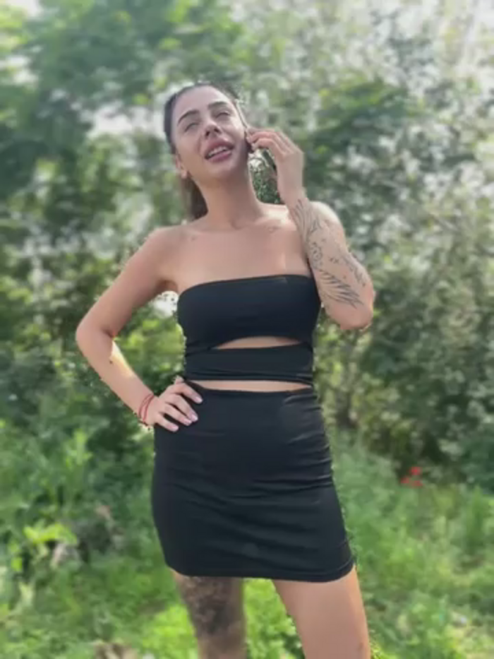 LaraVegas_