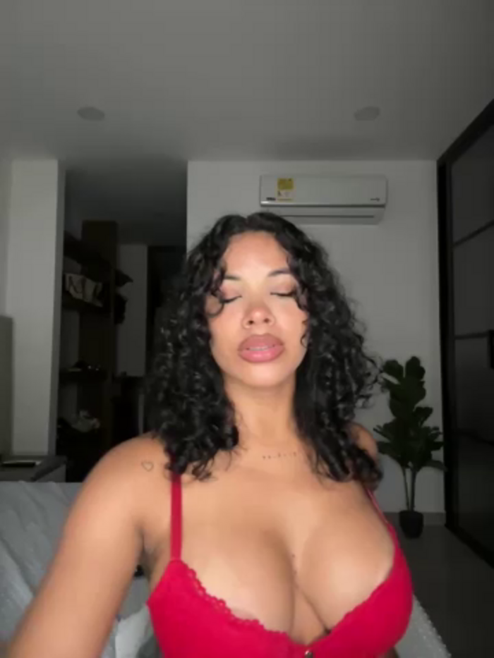 Brunettexio