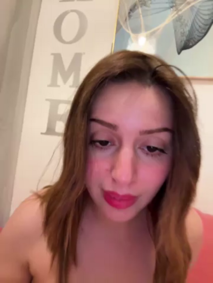 Hot_malak