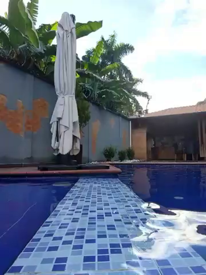 Mavi_roouse_