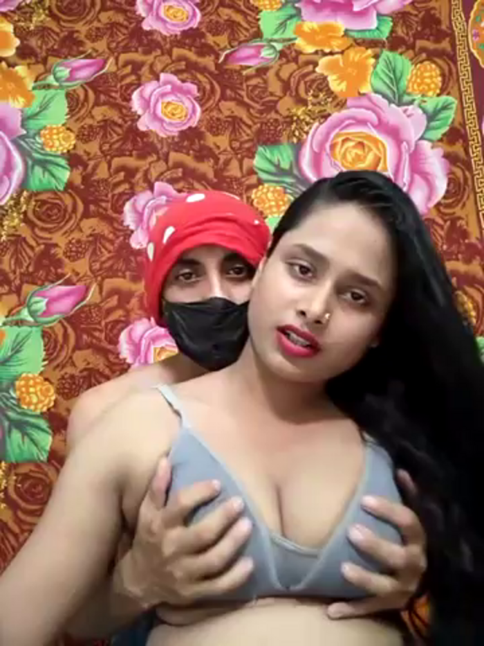 Seducing_couple
