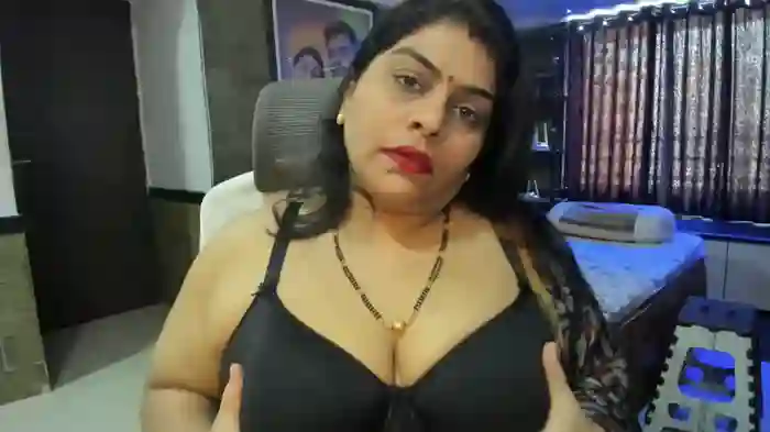 2025/06/06/stripchat-tarivishu23-05-18-24