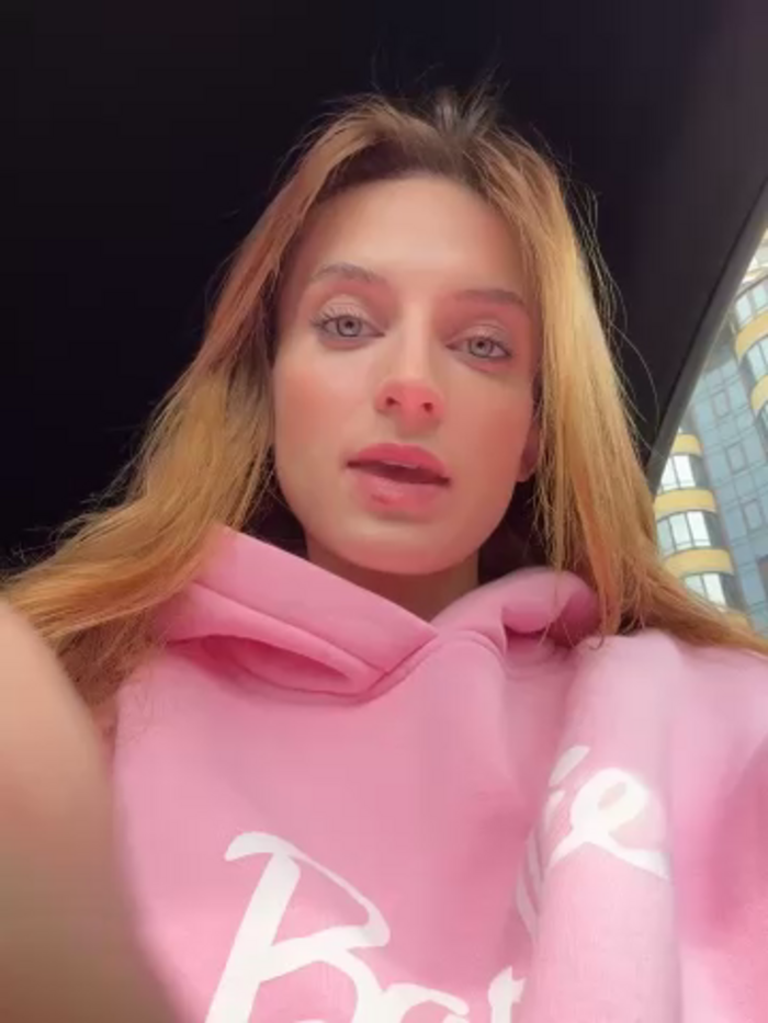 -AngelAri-