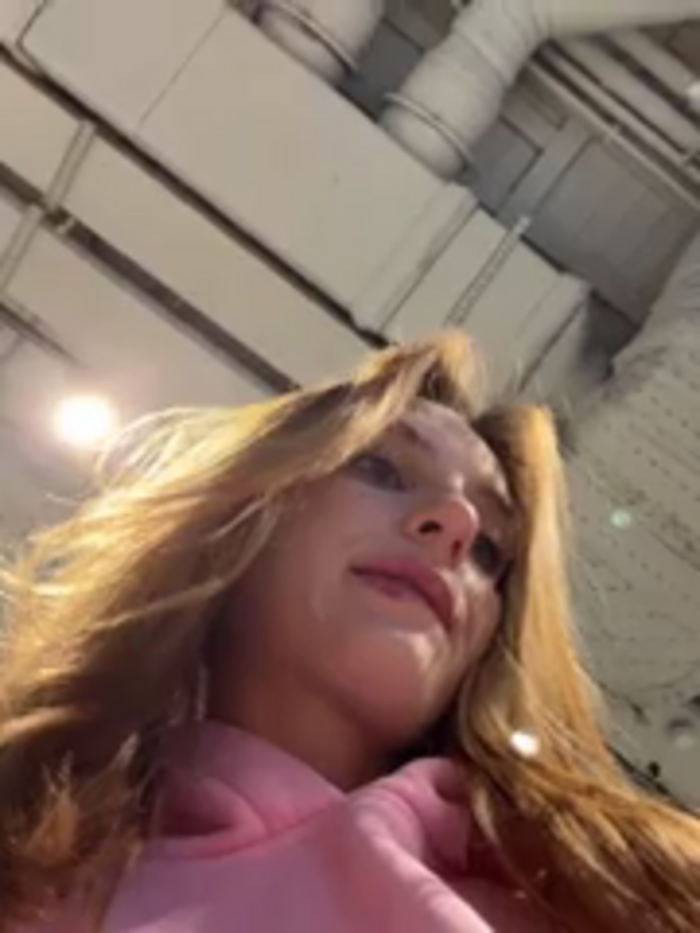 -AngelAri-