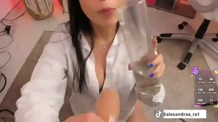 2025/06/06/stripchat-alexandra_ra-04-23-47