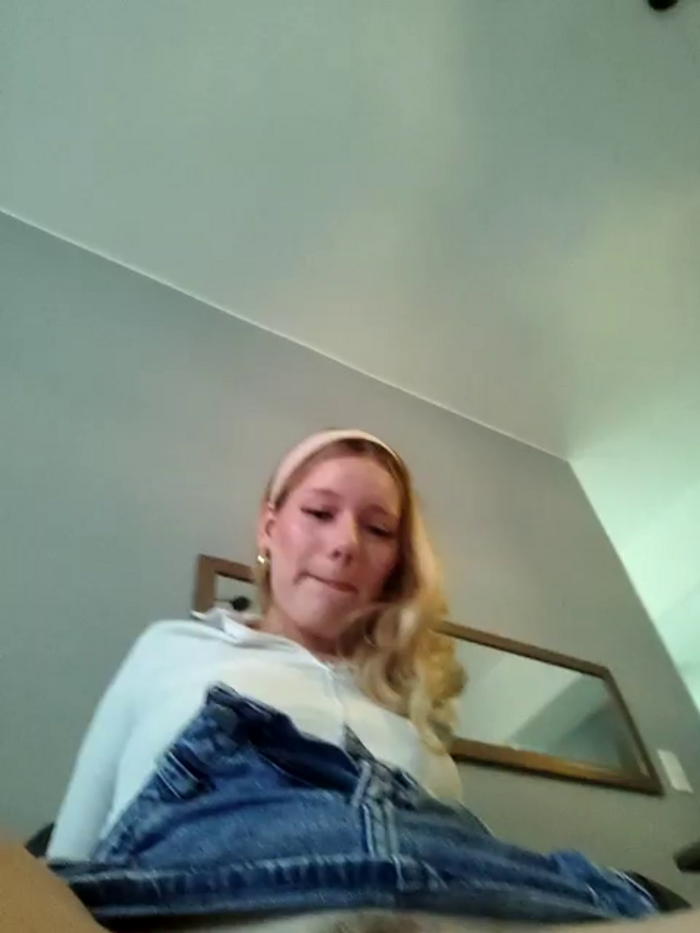 NicoleCut