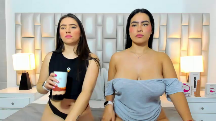 paola_katy_dicks