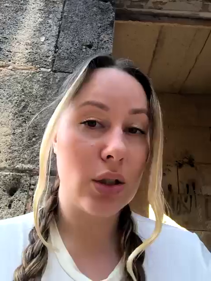 Mona_Plus