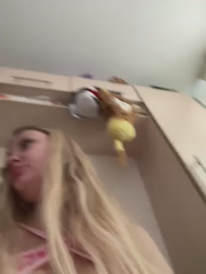 Teya_moon_