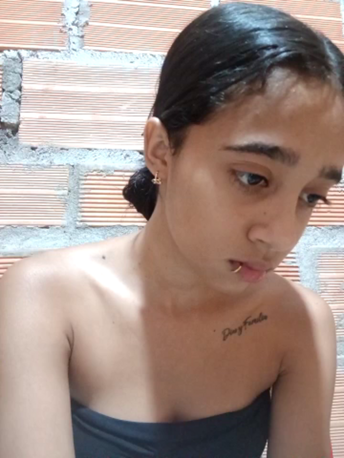Zoe_Sweett18