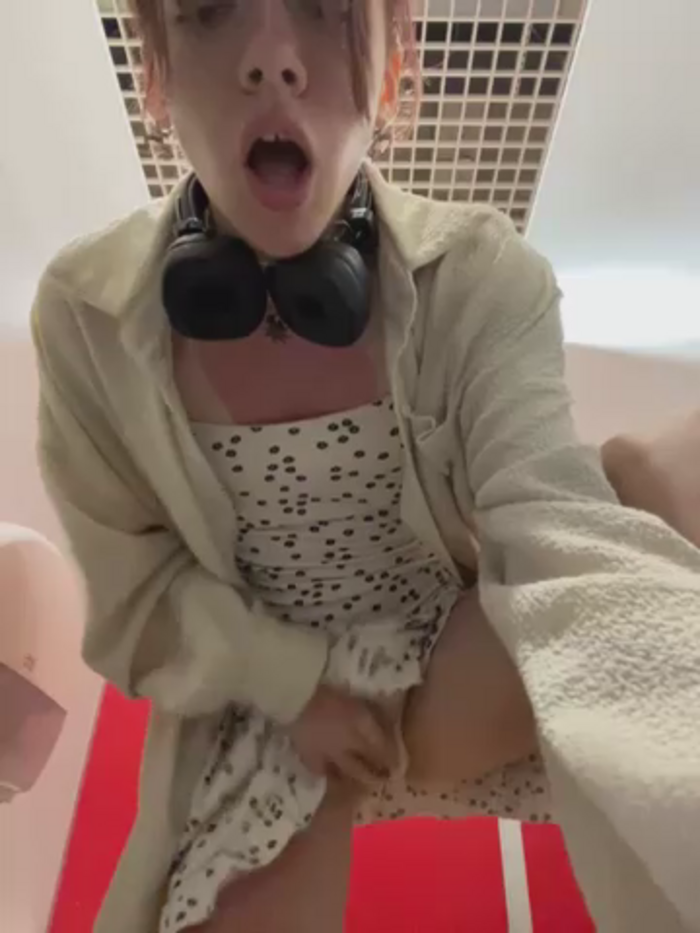 Lily__Belle
