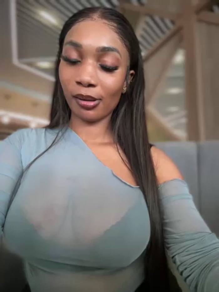 __Nessa__