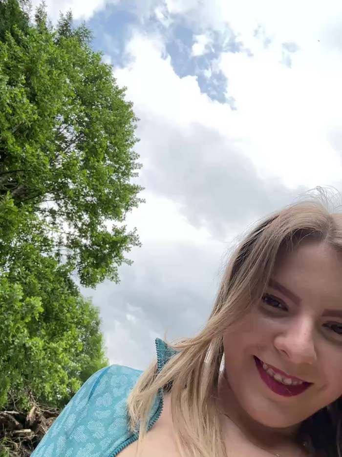 LaraBlond