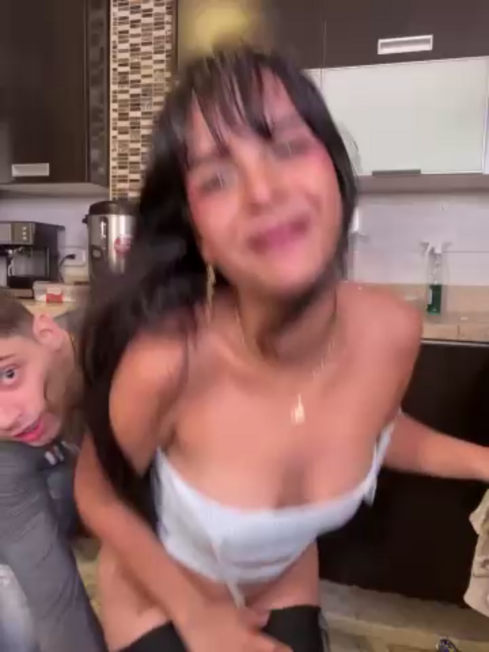 kevin_hotgirls