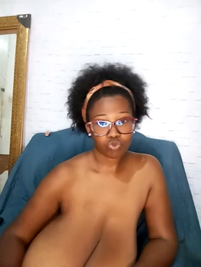 Daniboobs24