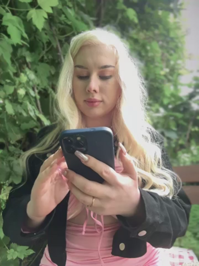 LaraHollywood