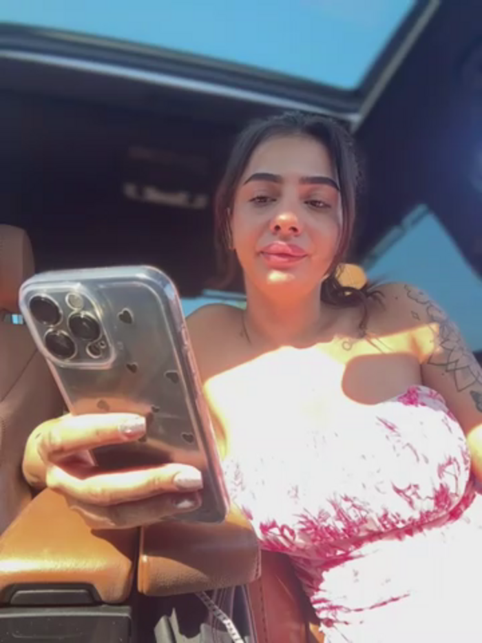 LaraVegas_