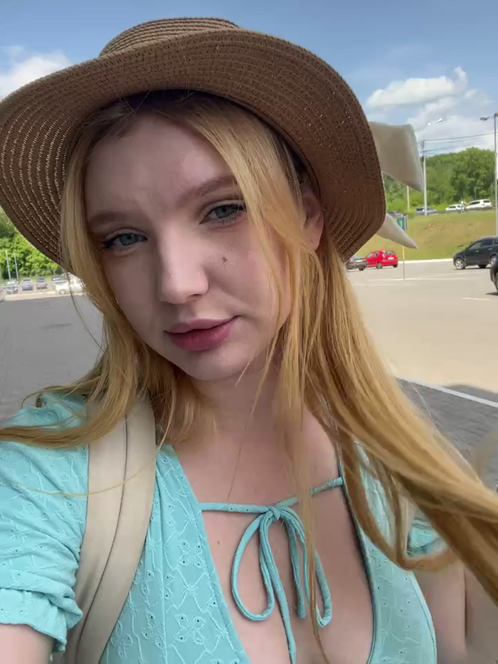 AmmyHot