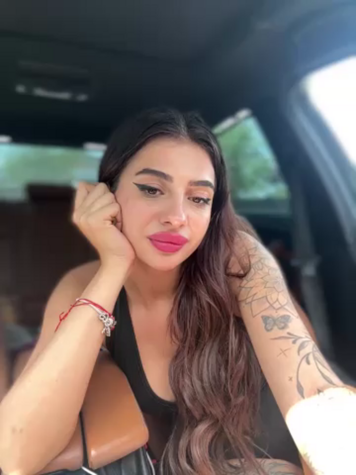 LaraVegas_
