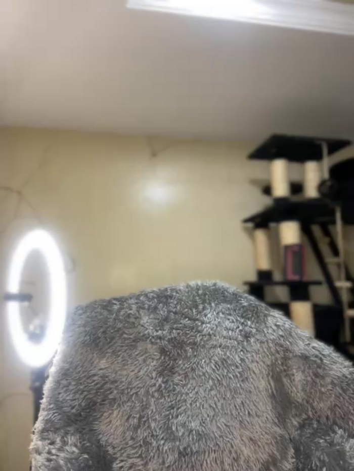 MiaJones21