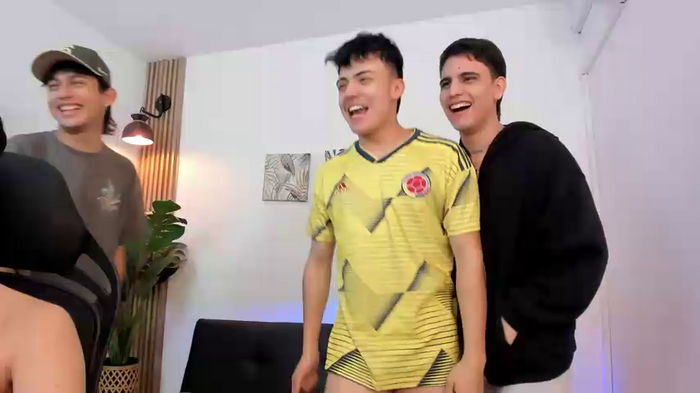 Hot_FriendsW