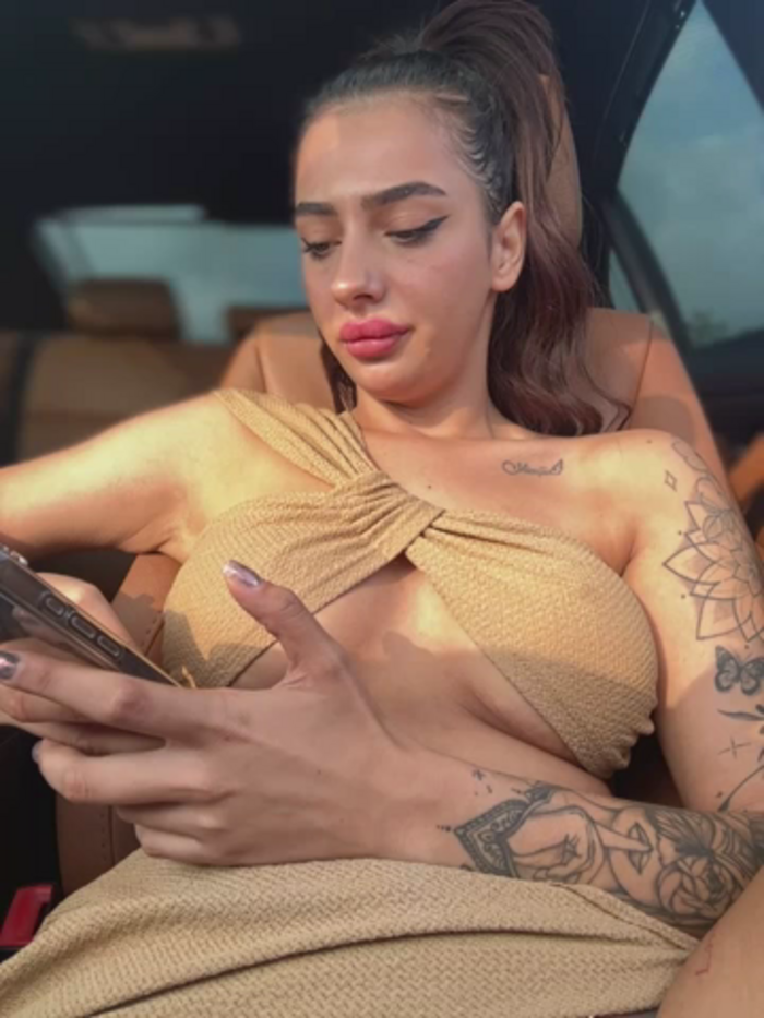 LaraVegas_