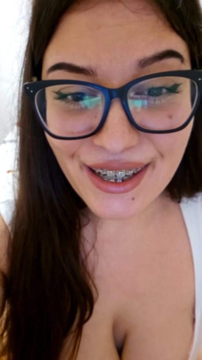 Larissa4U