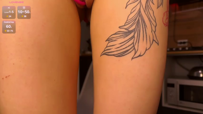 Mia_Komioa