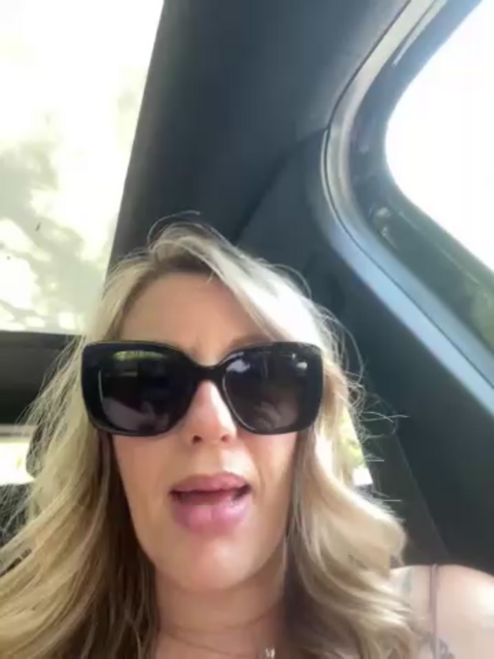 Megan_off
