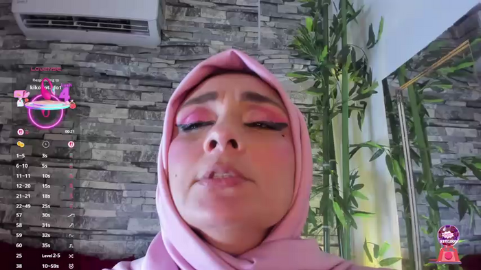 HijabiMilf