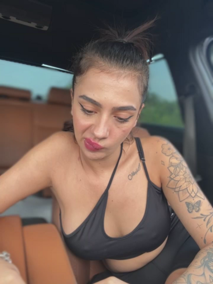 LaraVegas_