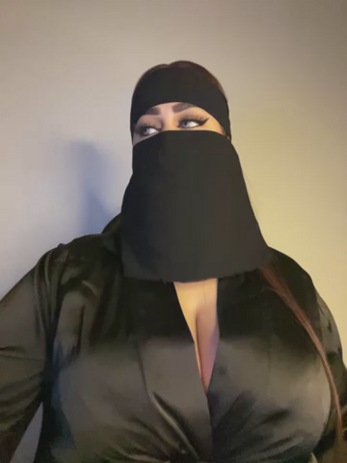 QueenDina777