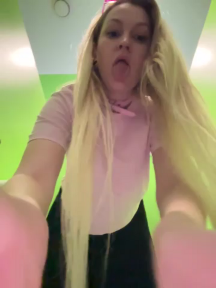 Teya_moon_